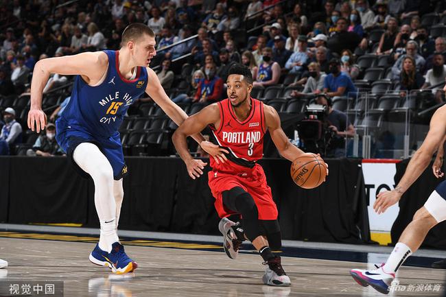 制约着他的 制约着他的